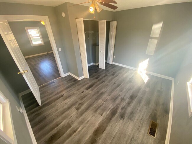 Building Photo - FOR LEASE - 3 BEDS, 2 BATH, 1160sqft - Laf...