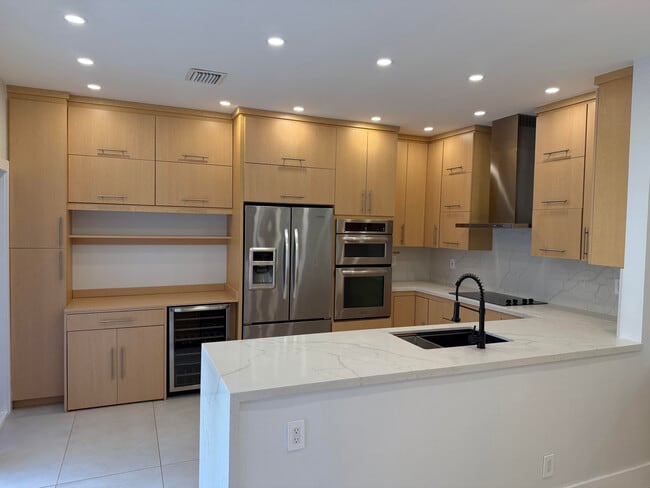 Foto del edificio - 1085 River Birch St