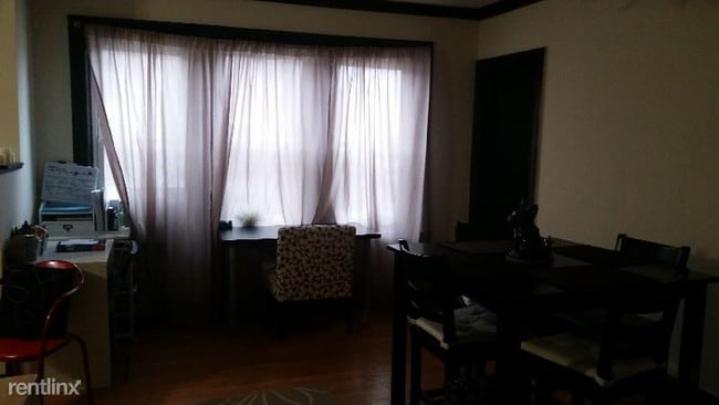 Foto del edificio - 3104 N Wolcott Ave