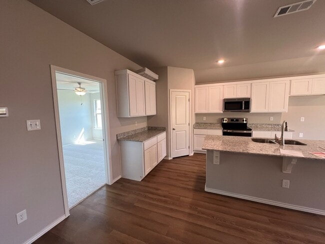 Foto del edificio - 7216 E County Rd 99 1/2