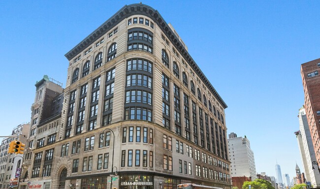 Building Photo - 65 W 13th St
