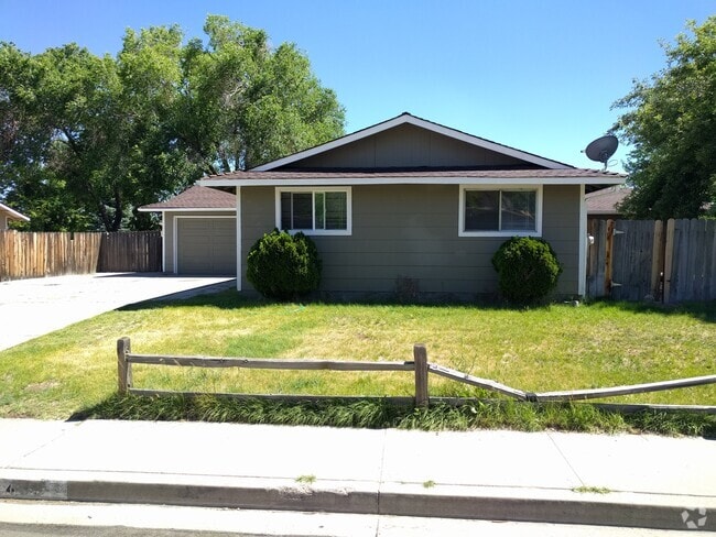 Building Photo - 409 Agate Dr