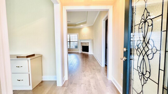 Building Photo - 49 Timbers Main SE