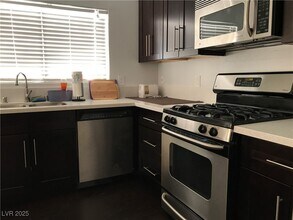 Building Photo - 5423 Dancing Bear Dr Building Photo - 5423 Dancing Bear Dr