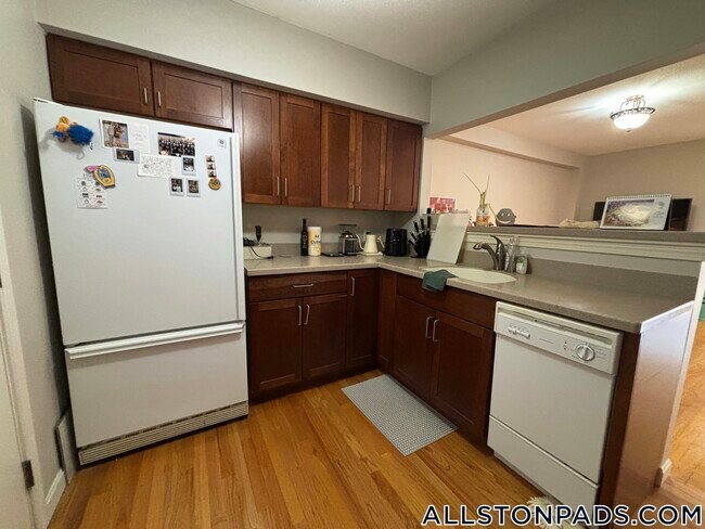 Building Photo - 59 Brainerd Rd