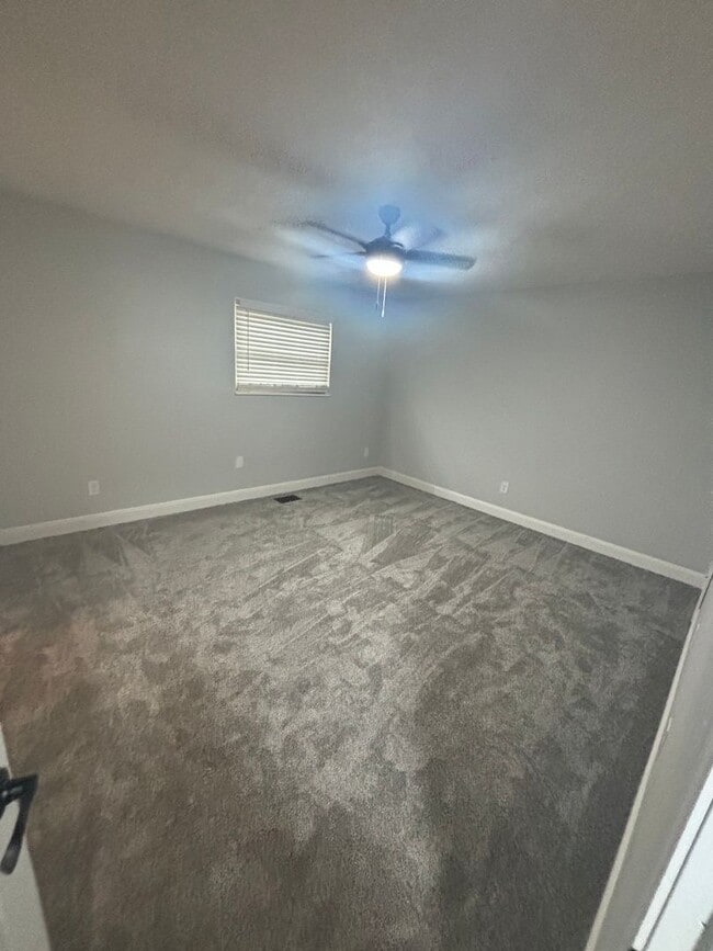 Foto del edificio - 3224 Summerhill Ln