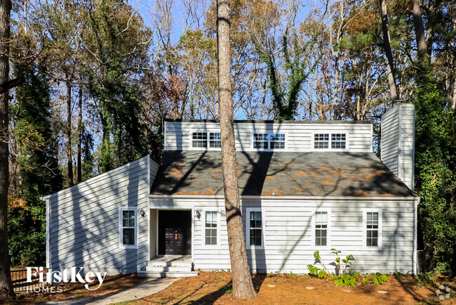 Building Photo - 3445 Pebble Hill Dr