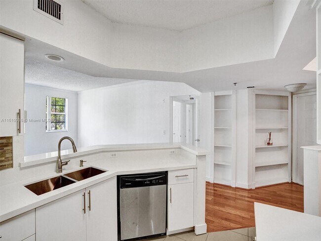 Foto del edificio - 3165 NE 184th St