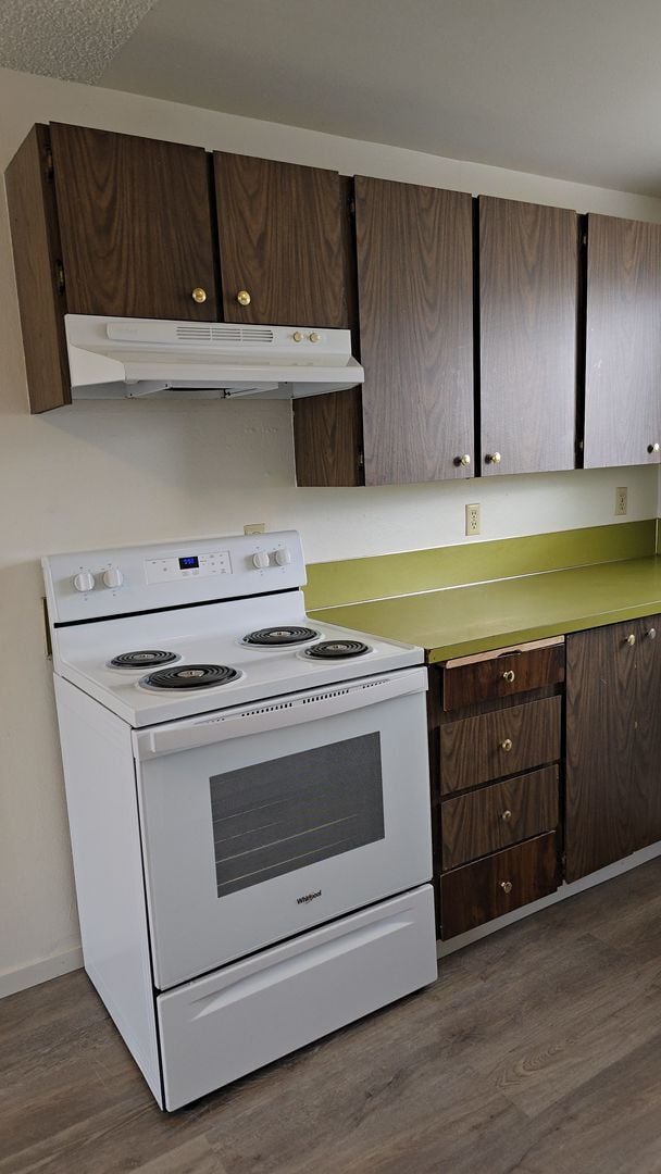Building Photo - 2 Bedroom Duplex in Shelton