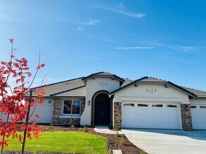 Building Photo - 11701 Hollybrook Ln