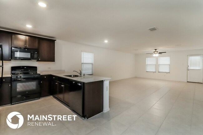 Foto del edificio - 14829 Firerock Rd