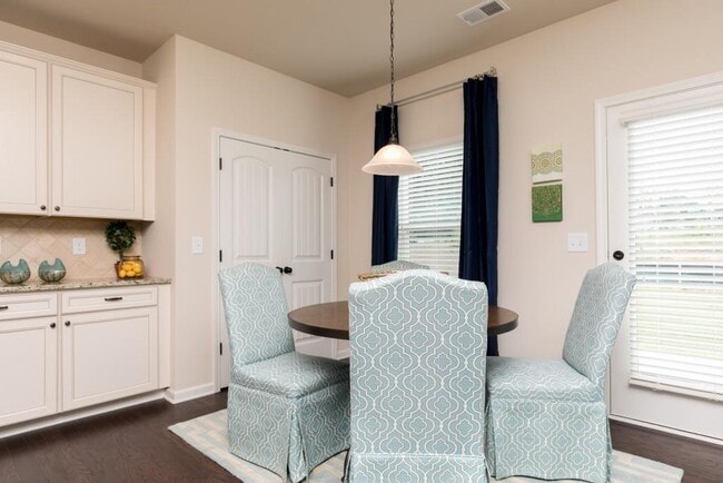 Photo - 1856 Hanover W Dr House