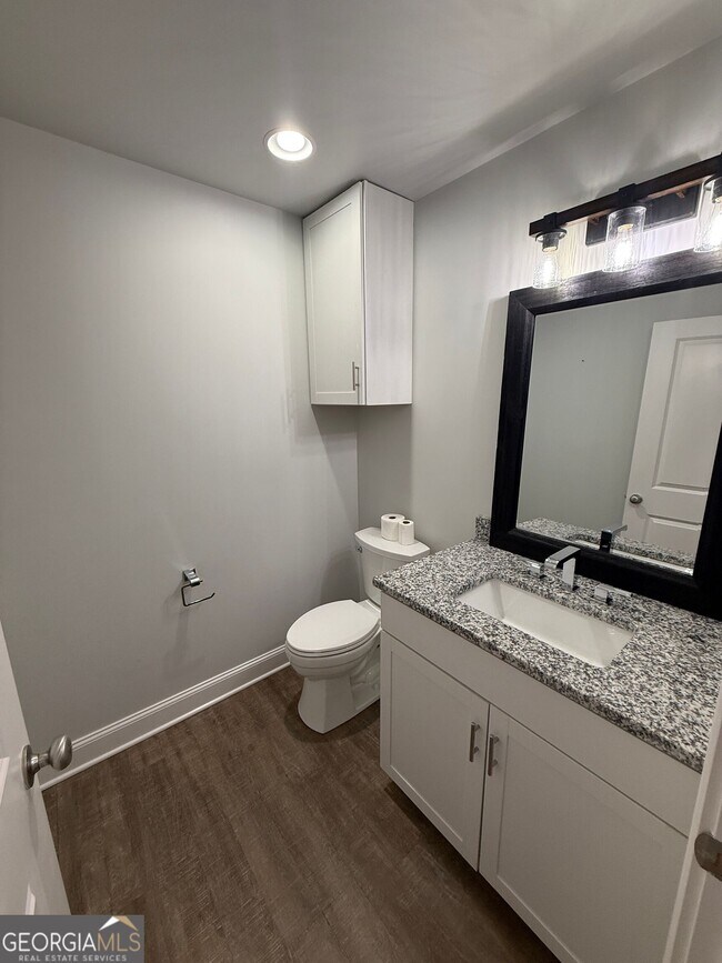 Foto del edificio - 2023 Moores Ford Rd