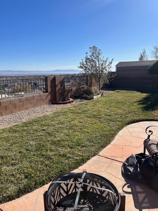 Building Photo - 10108 Avenida Vista Sol NW