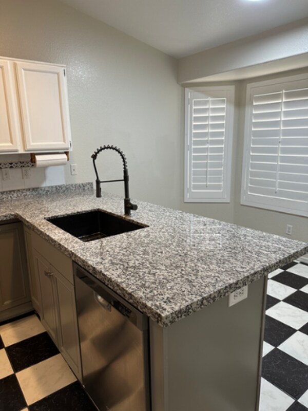 Foto del edificio - 5449 E Fairfield St