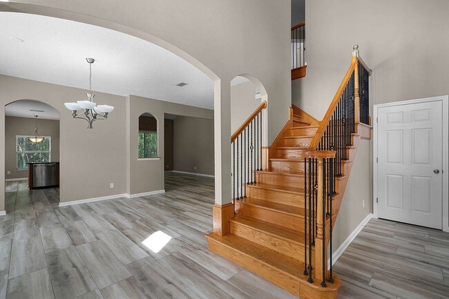 Building Photo - 4/2.5/2 Woodland Lakes Preserve Available Now