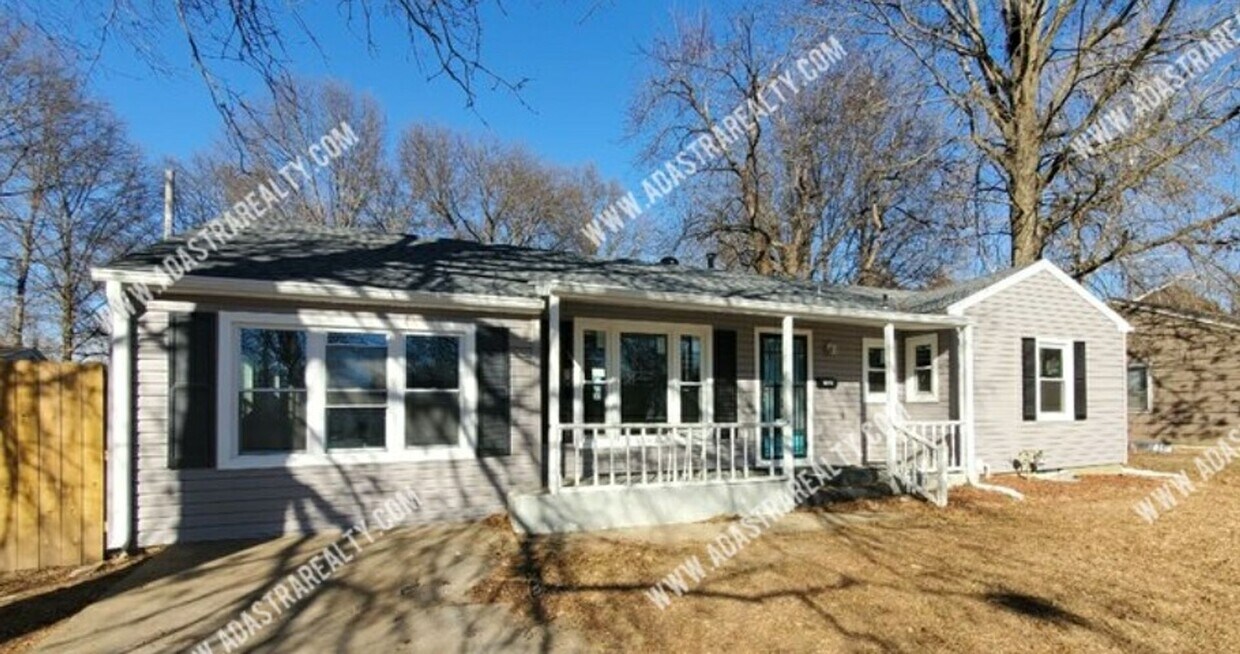 Building Photo - Remodeled Independence Ranch Home-Available in MAY!!