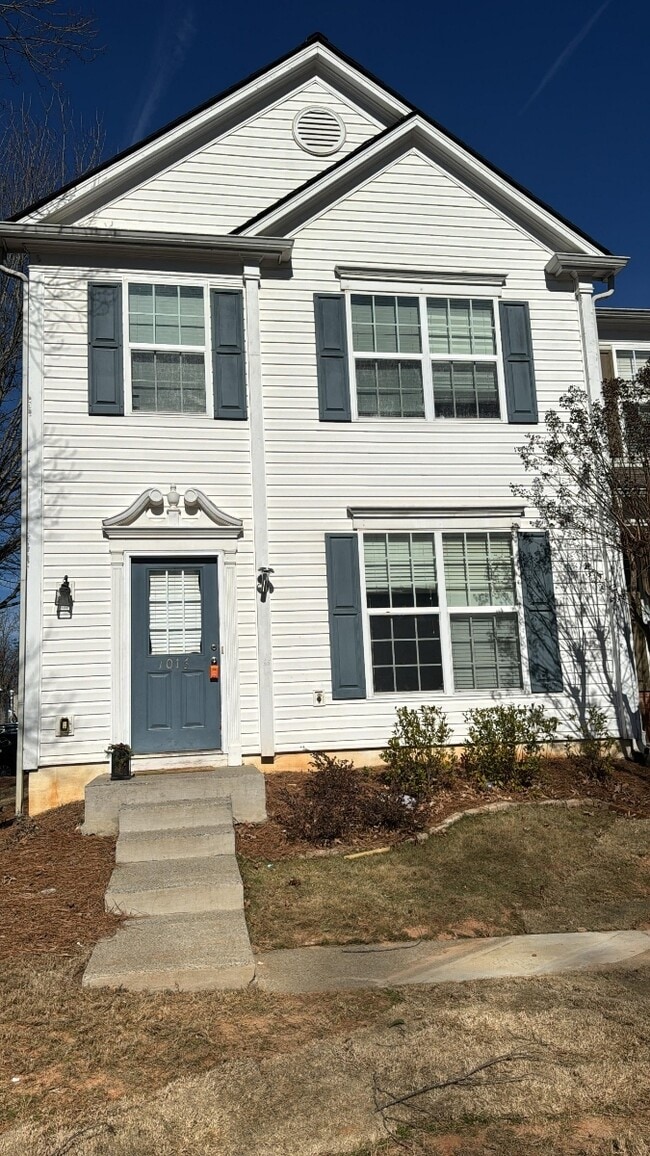 Great Location! - Great Location! House