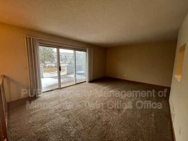 Building Photo - 14363 Estates Ave