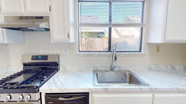 Foto del edificio - 1535 Springville Way