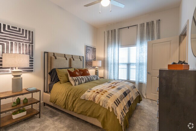 1HAB, 1BA - 740 ft² - The Everett at Ally Village