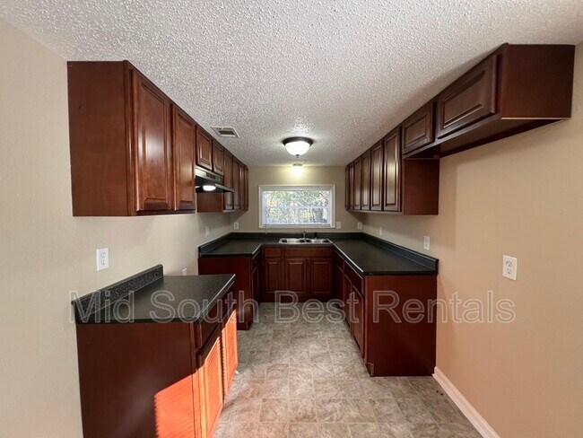 Foto del edificio - 1843 Pinedale Ave