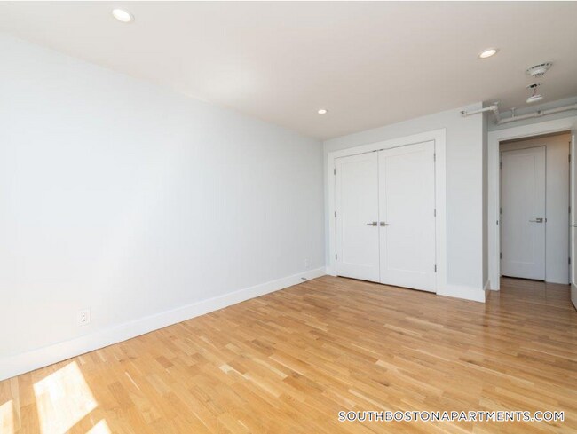 Foto del edificio - 1410 Columbia Rd