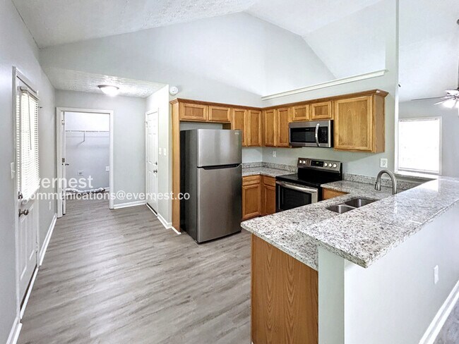 Foto del edificio - 242 Bridgeport Ln