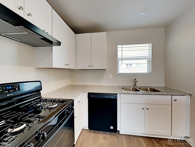 Building Photo - 3318 Stoney Knoll