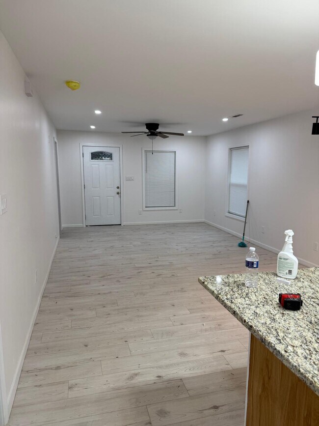 Foto del edificio - 227 Tolbert St NE