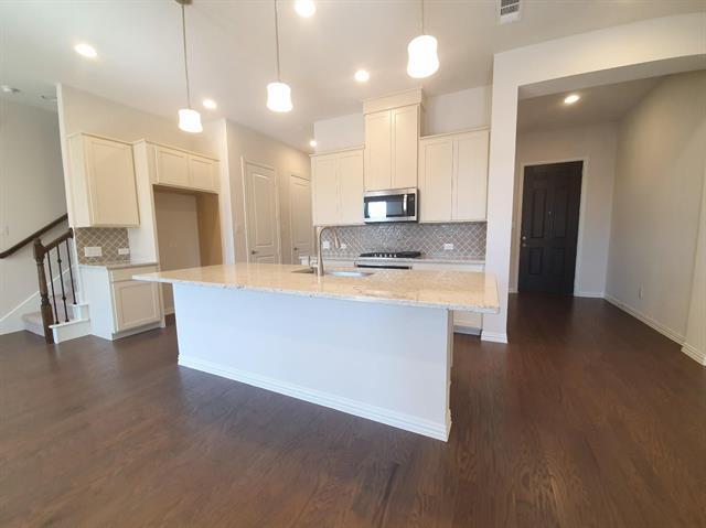 Foto del edificio - 8286 Primrose Wy