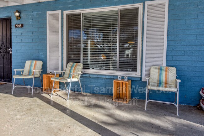 Building Photo - 2908 N Steves Blvd