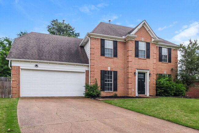 Foto del edificio - 6331 Fairway Hill Cove