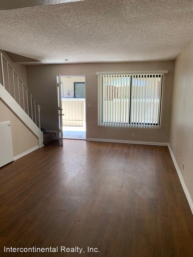 Building Photo - 10842 Del Norte St