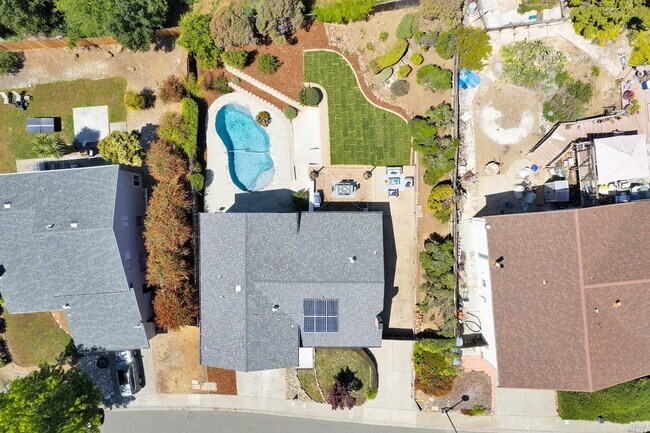 Building Photo - 439 Brentwood Dr