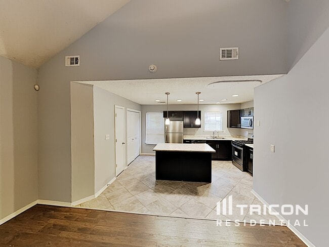 Foto del edificio - 4010 Sharon Woods Dr