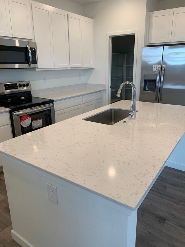 Building Photo - Brand New Corner lot in Parkdale Community...
