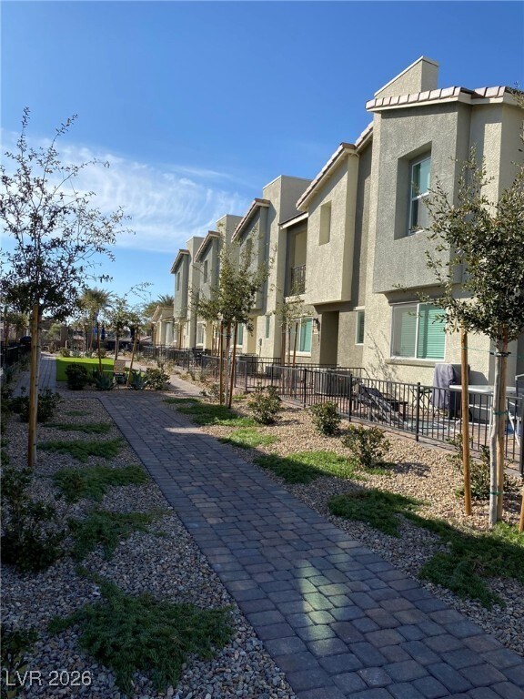 Foto del edificio - 6812 Alpine White Ct