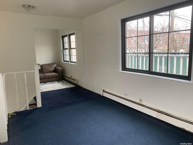 Building Photo - 69-64 198th St