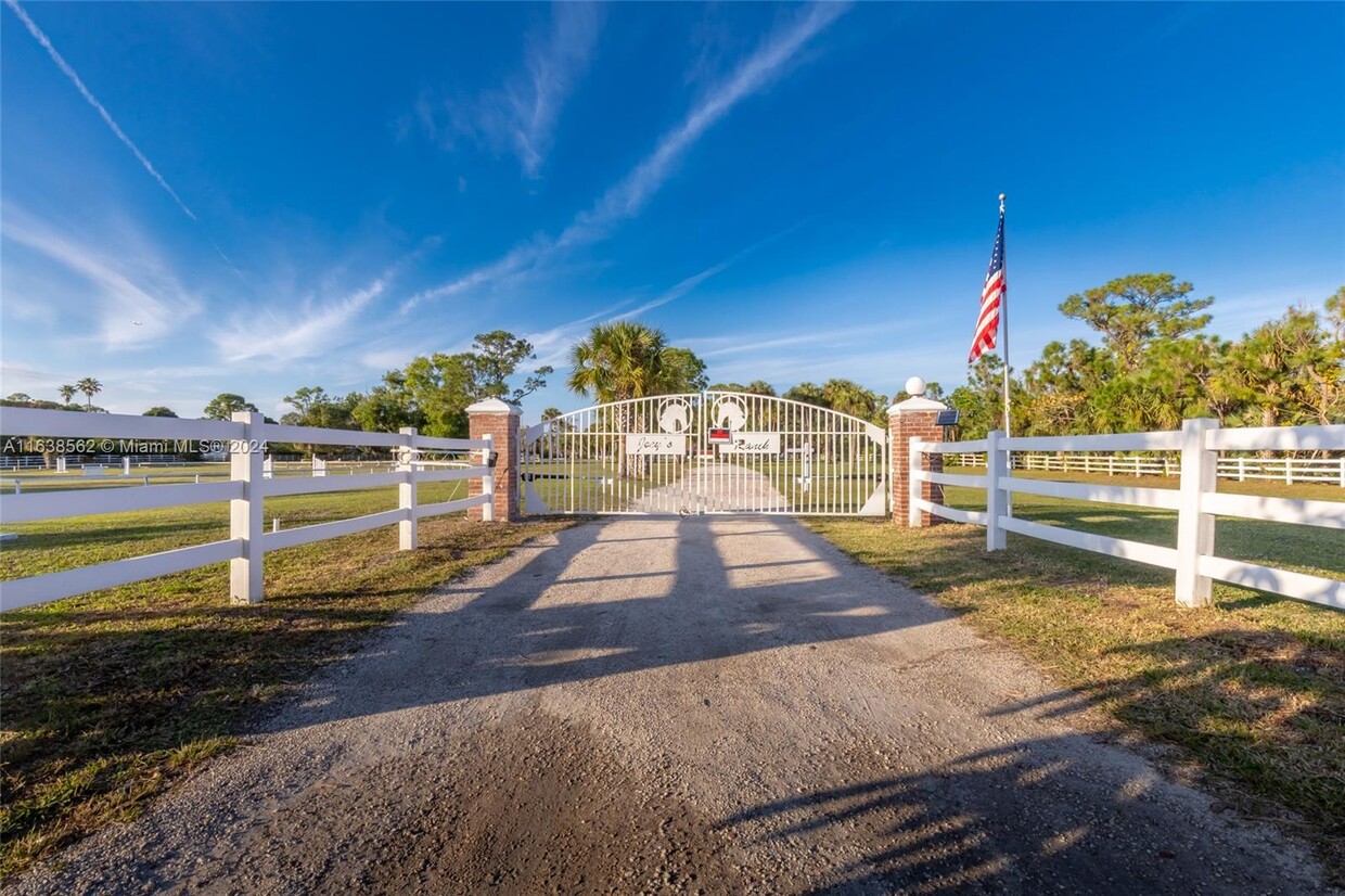 Primary Photo - 6227 Gun Club Rd