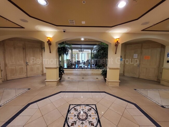 Foto del edificio - 5550 E Michigan St