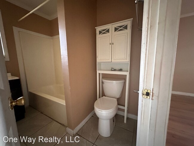 Building Photo - 3 br, 2 bath House - 2117 5th st