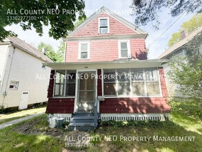 Building Photo - 518 Rentschler St