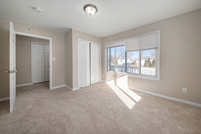 Building Photo - 16110 Farnum St