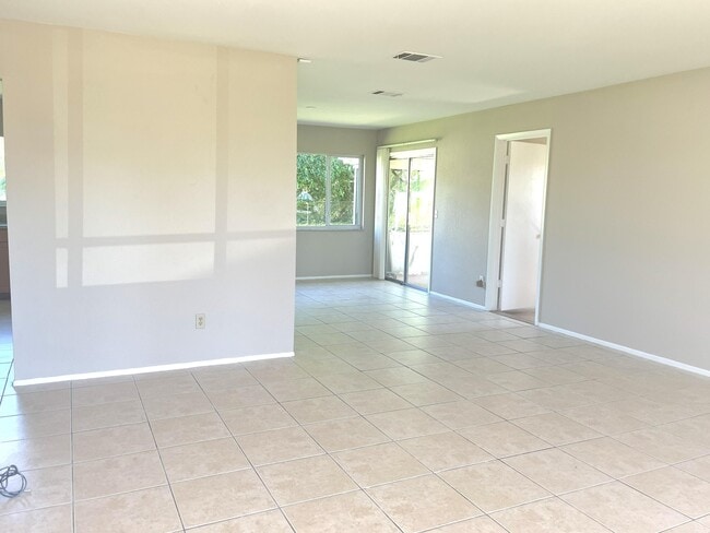 Foto del edificio - 2901 SW Birtle Ct