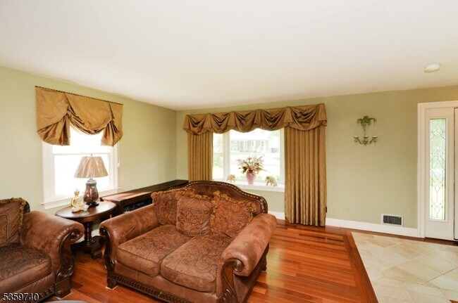 Foto del edificio - 252 Hillside Ave