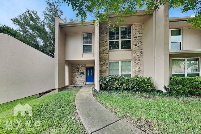 Building Photo - 318 Arborview Dr