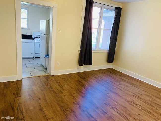 Building Photo - 2 br, 1 bath Townhome - 10 Dawson Ct