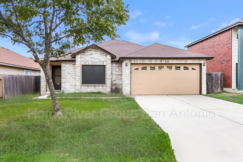 Foto principal - 8019 Chestnut Cedar Dr