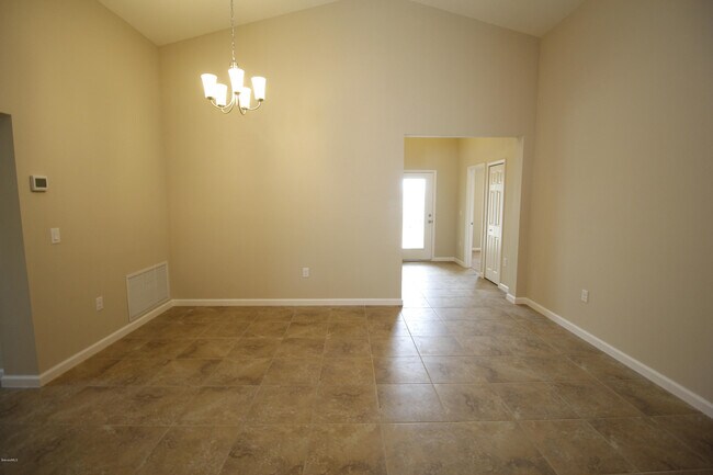 Foto del edificio - 2207 Attilburgh Blvd